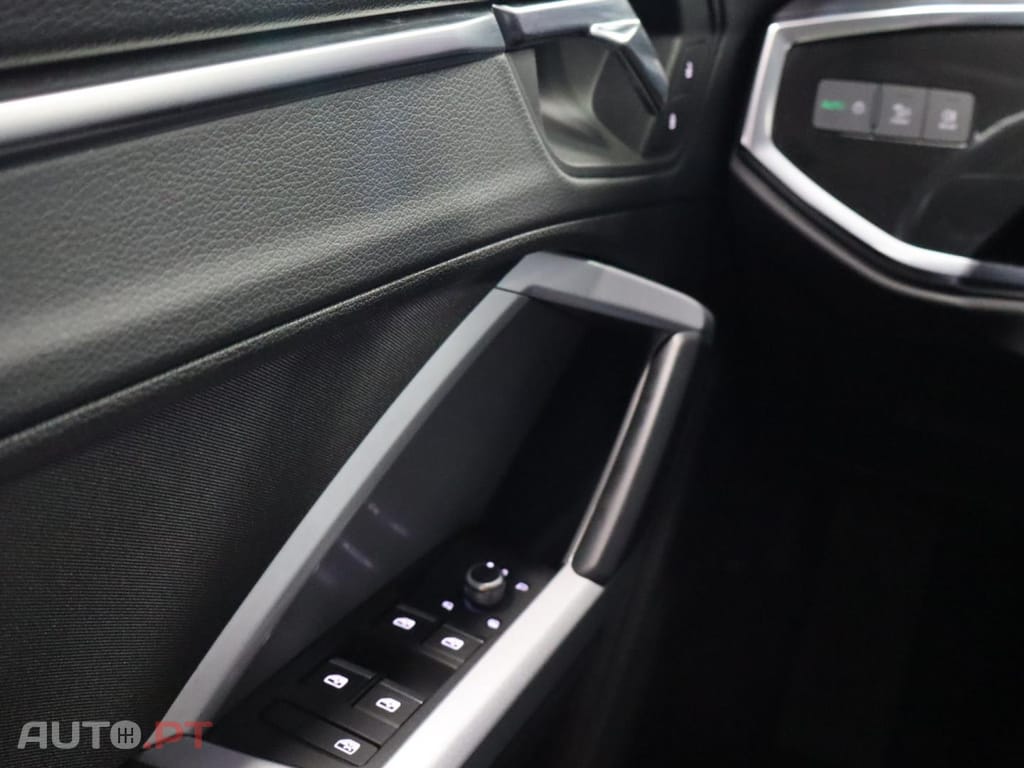 Audi Q3 45 TFSIe S tronic
