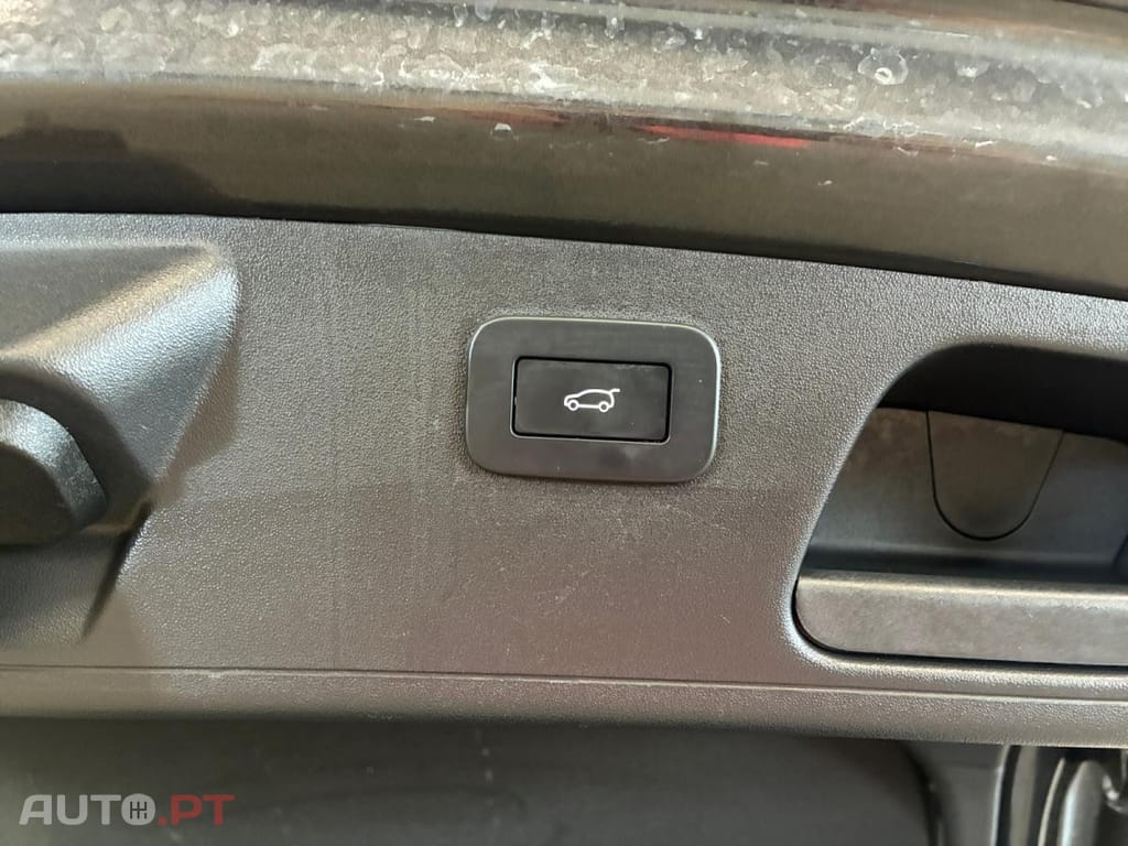 Jaguar E-Pace 1.5 P300e R-Dynamic SE AWD Aut.
