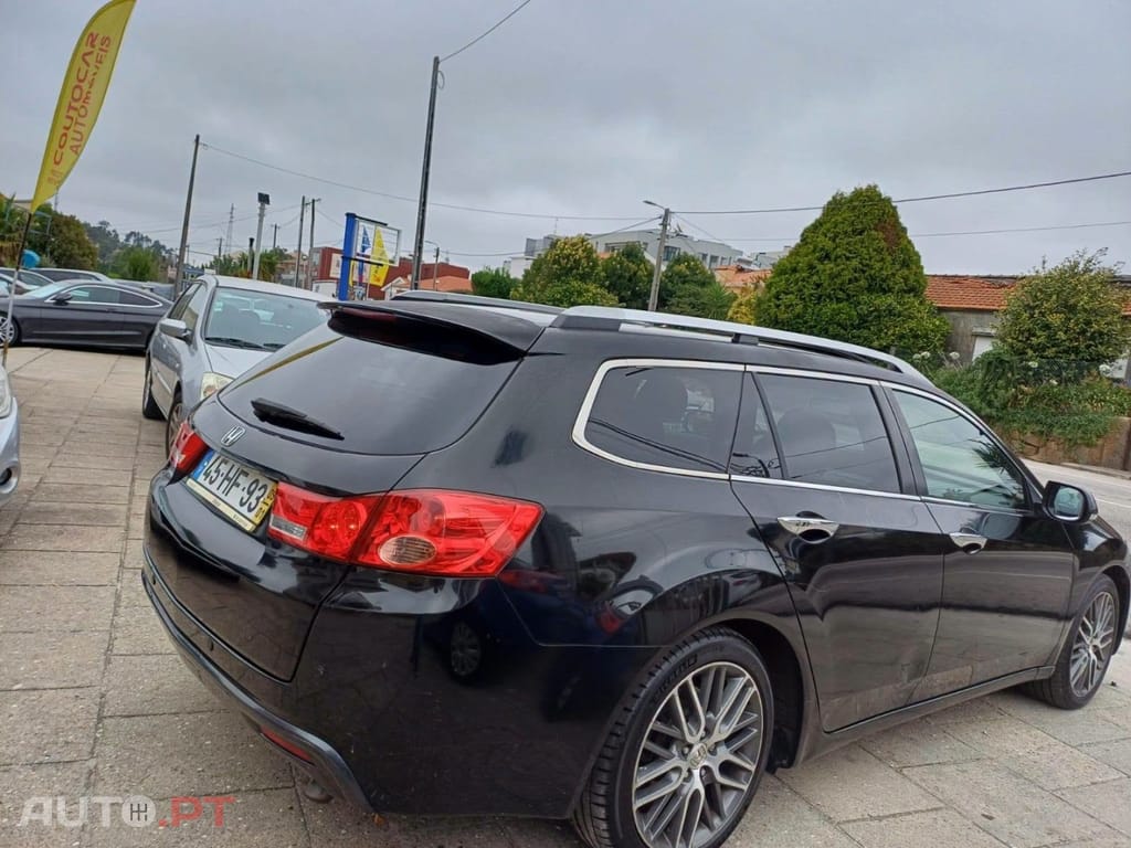 Honda Accord Tourer 2.2 i-DTEC Executive Top — fotografia 7