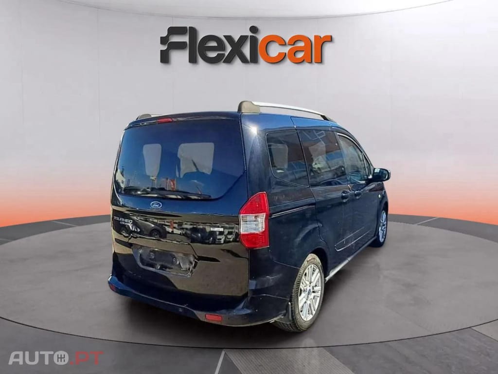 Ford Tourneo 1.0 EcoBoost Titanium