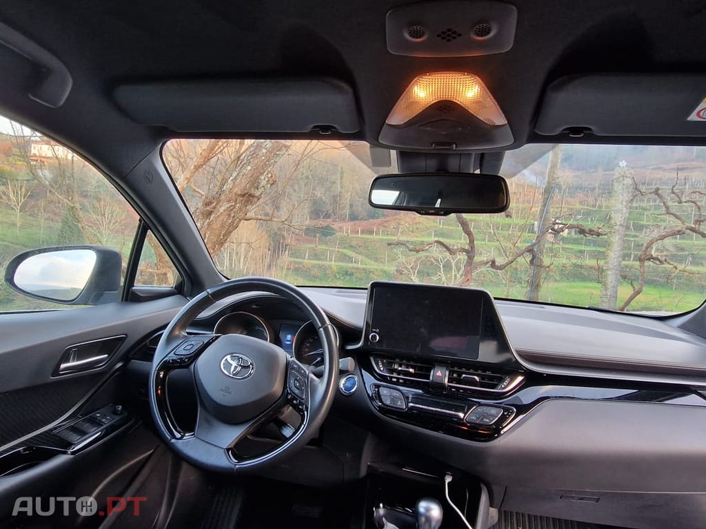 Toyota C-HR square collection