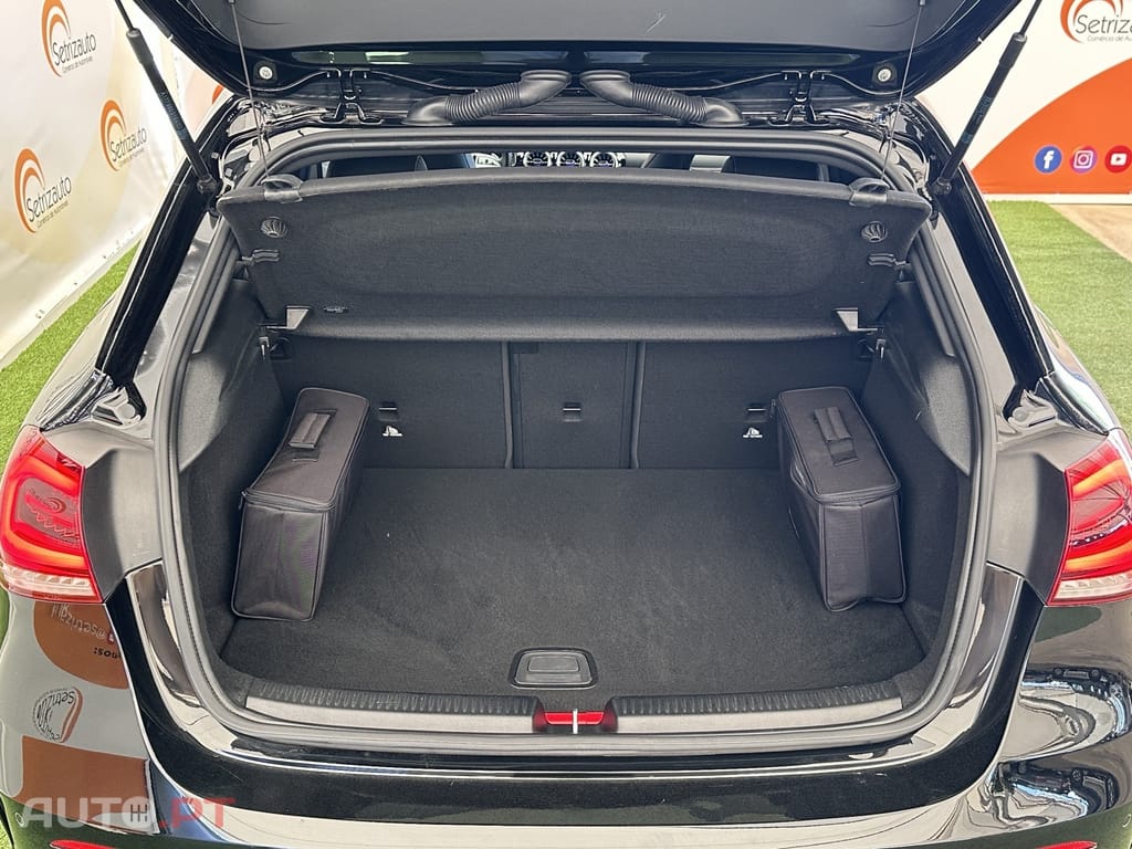 Mercedes-Benz A 250 e 8G-DCT AMG Line