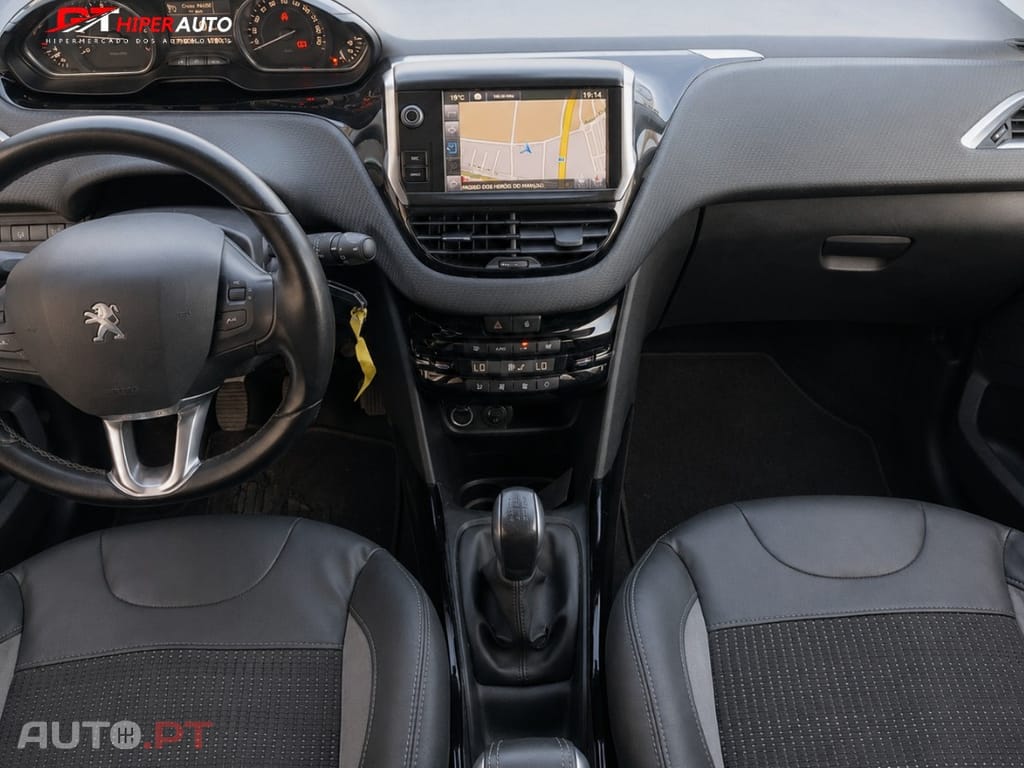 Peugeot 2008 1.2 PureTech Allure