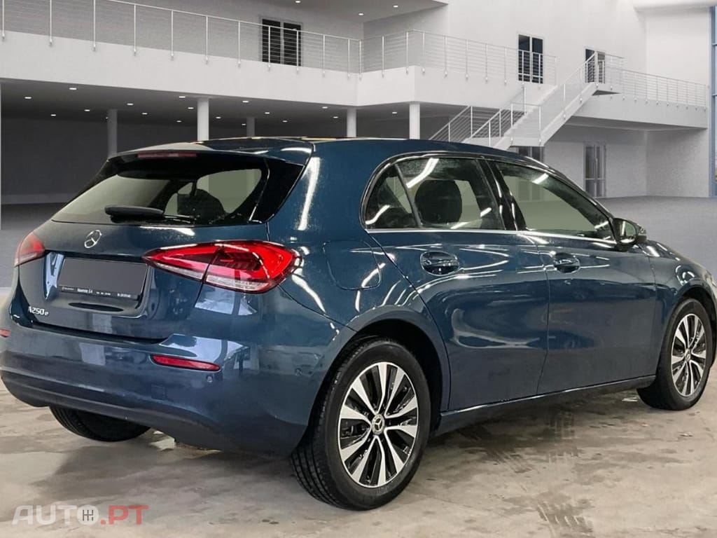 Mercedes-Benz A 250 e Style Plus