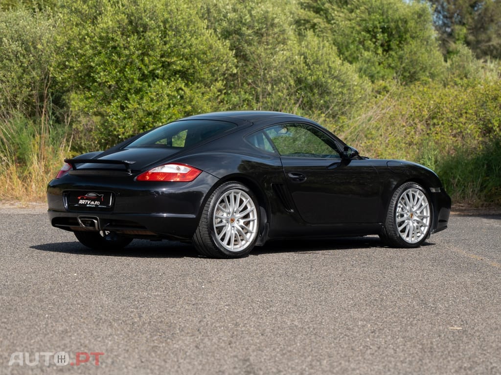 Porsche Cayman 2.7