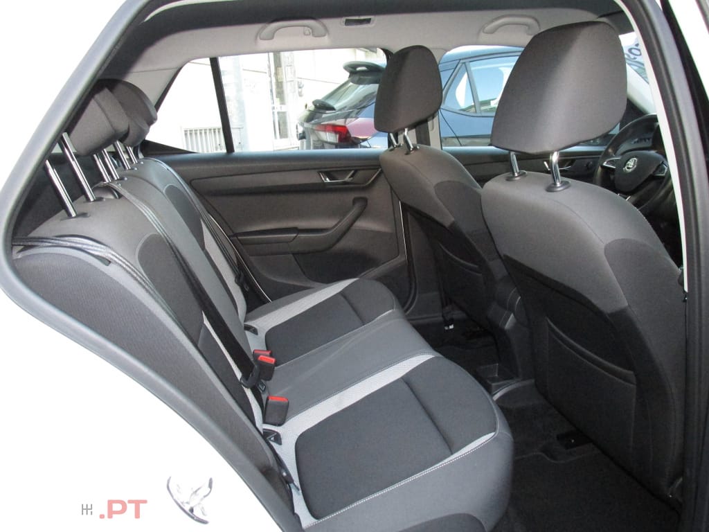 Skoda Fabia Diesel 1.4 TDi 105cv Só 22.000KM