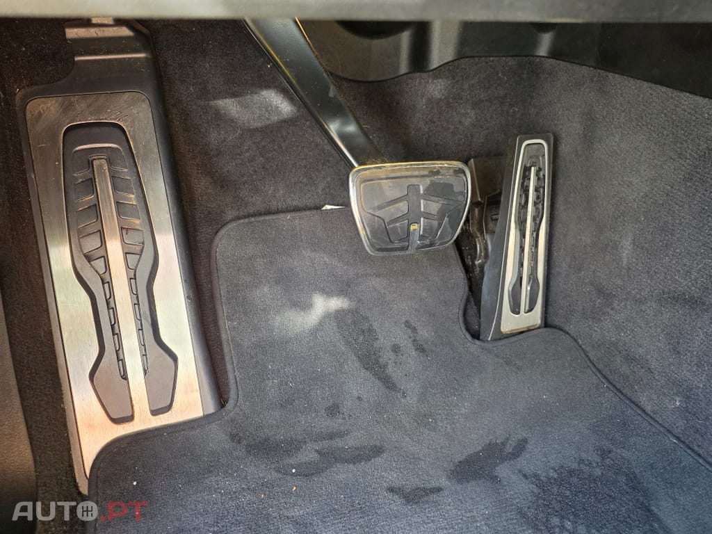 BMW 320 e Pack Desportivo M Auto