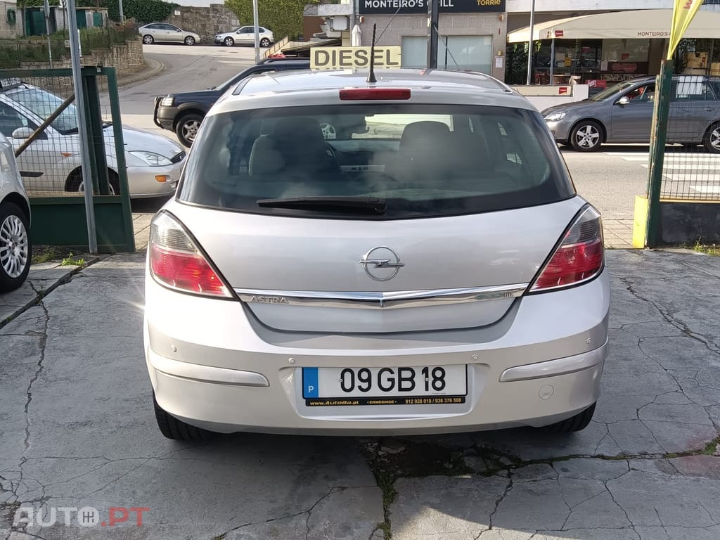 Opel Astra 1.3 CDTi Edition