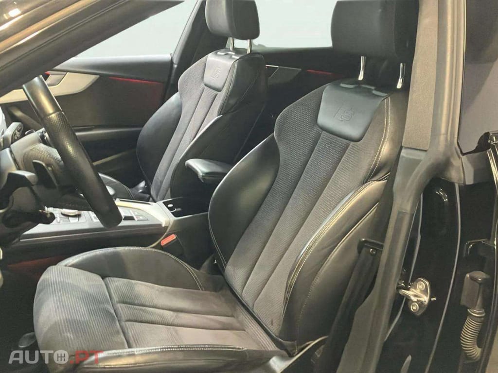 Audi A5 2.0 TDi S-Line Quattro