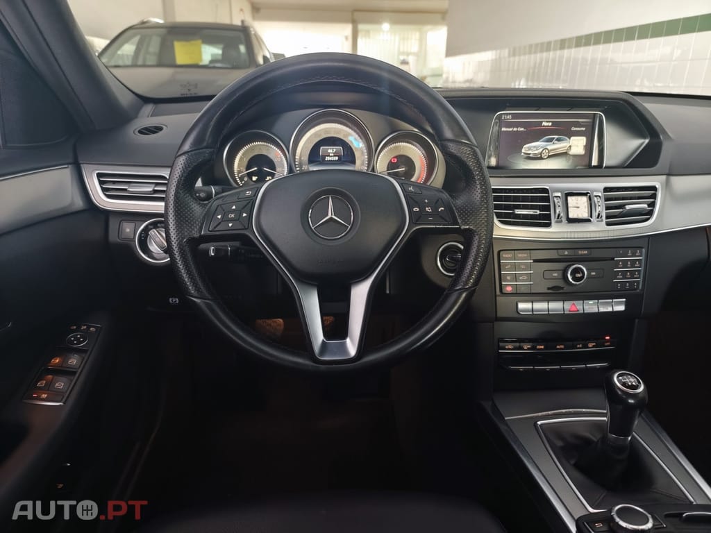 Mercedes-Benz E 220 BlueTEC Avantgarde