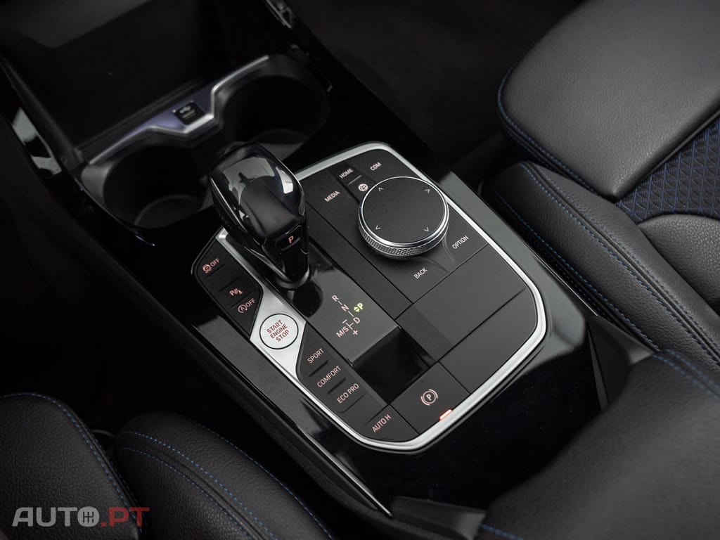 BMW 118 i Pack Desportivo M Auto