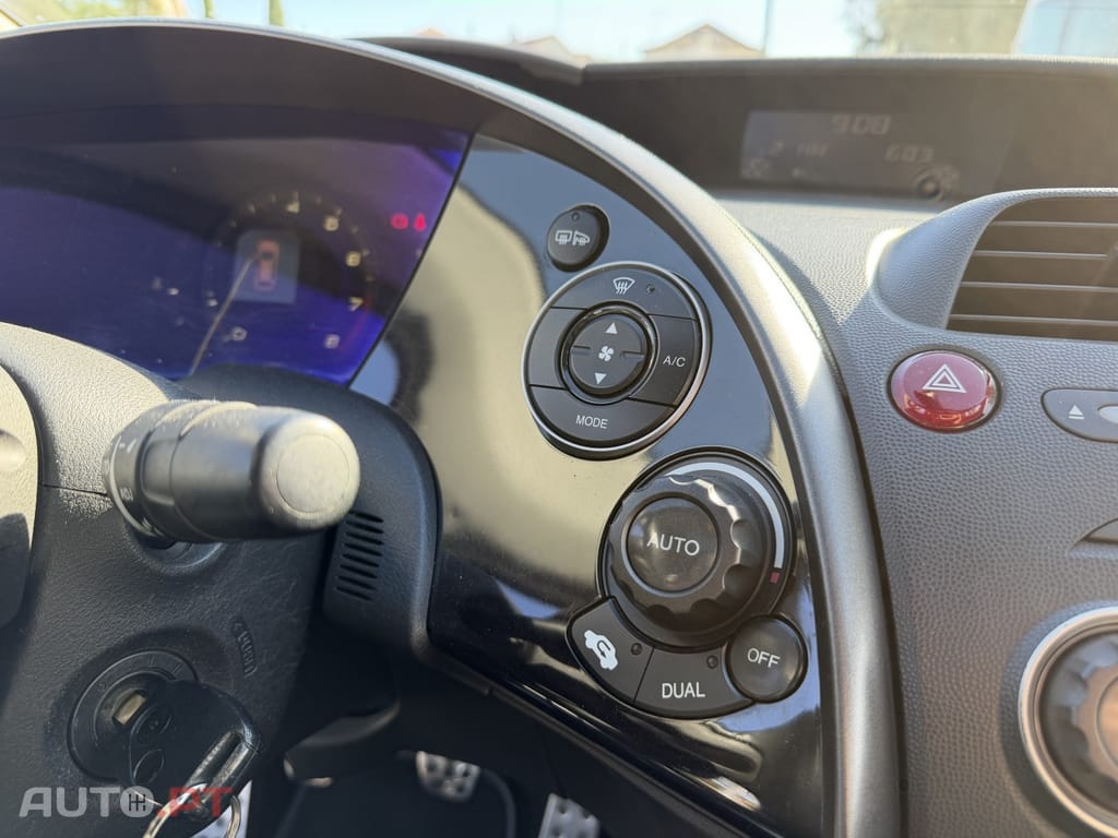 Honda Civic 1.8 Executive