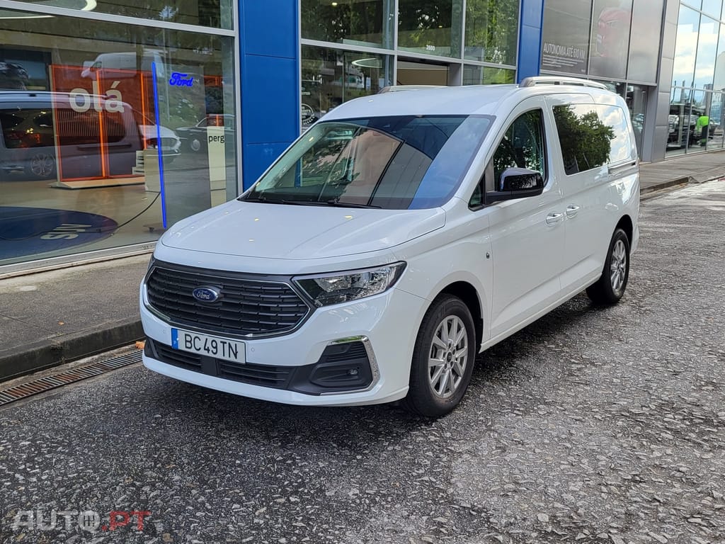 Ford Tourneo Grand 2.0 TDCi Titanium