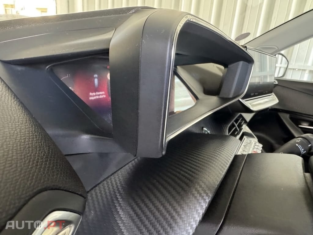 Peugeot 2008 1.2 PureTech Allure Pack EAT8