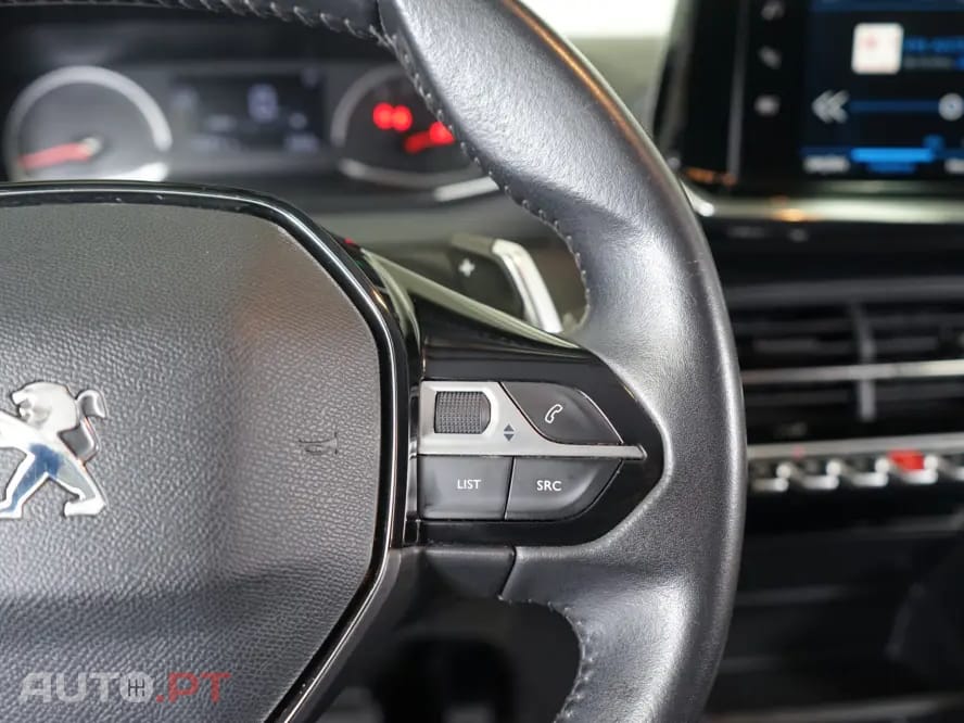 Peugeot 2008 1.2 PureTech Active Pack EAT8