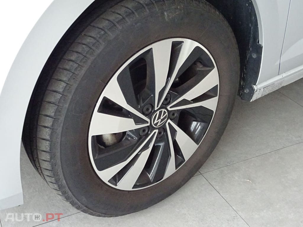 Volkswagen Polo 1.0 Confortline