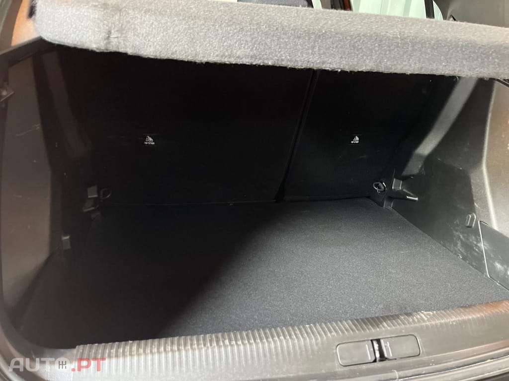 Peugeot 2008 1.2 Active Business