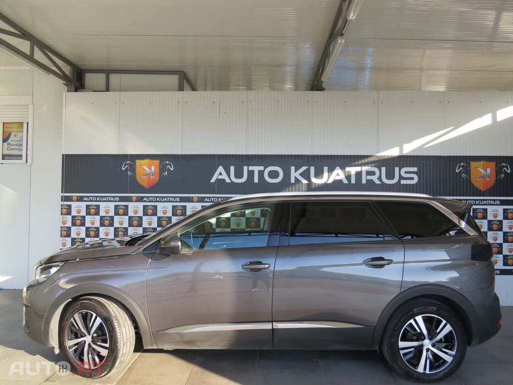 Peugeot 5008 1.5 BlueHDi Allure