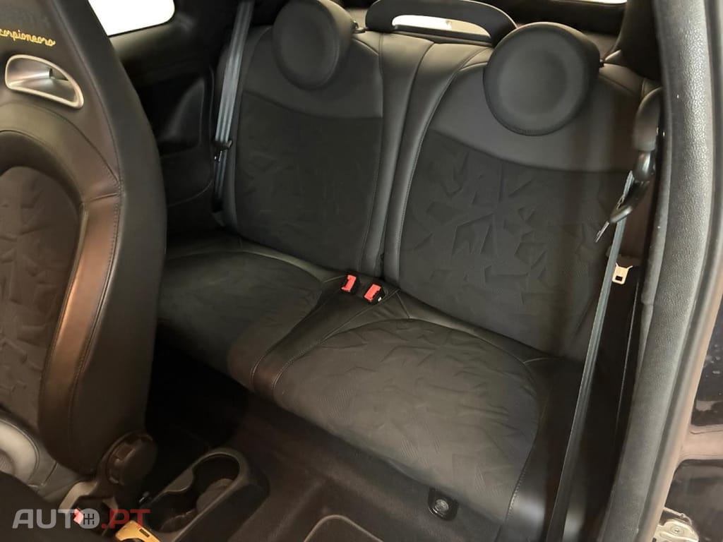 Abarth 595C 1.4 T-Jet Scorpioneoro