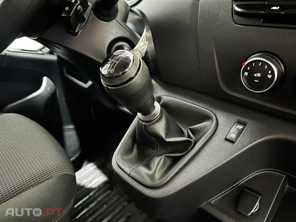 Renault Master L2H2 2.3 DCi 135cv Confort