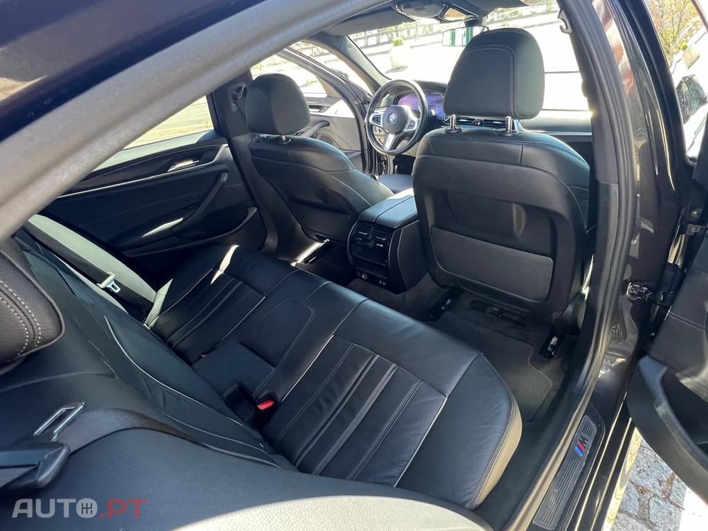 BMW 520 d Pack Desportivo M Auto