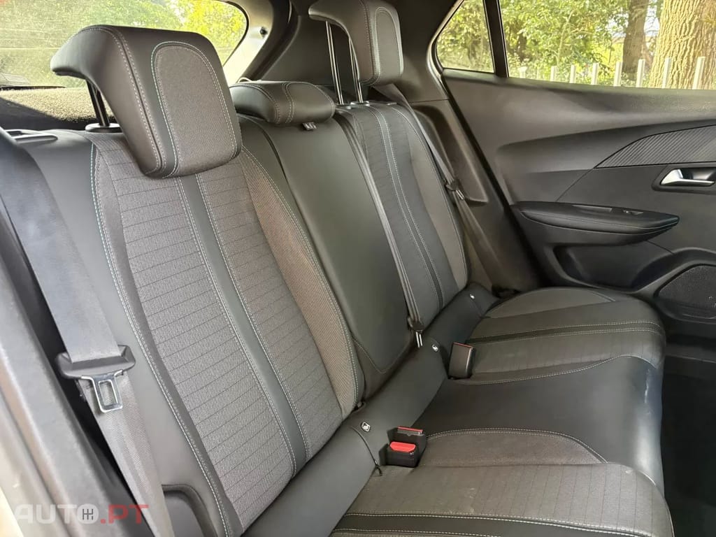 Peugeot 2008 1.2 PureTech Allure
