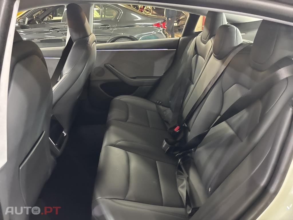 Tesla Model 3 Tração Traseira Premium