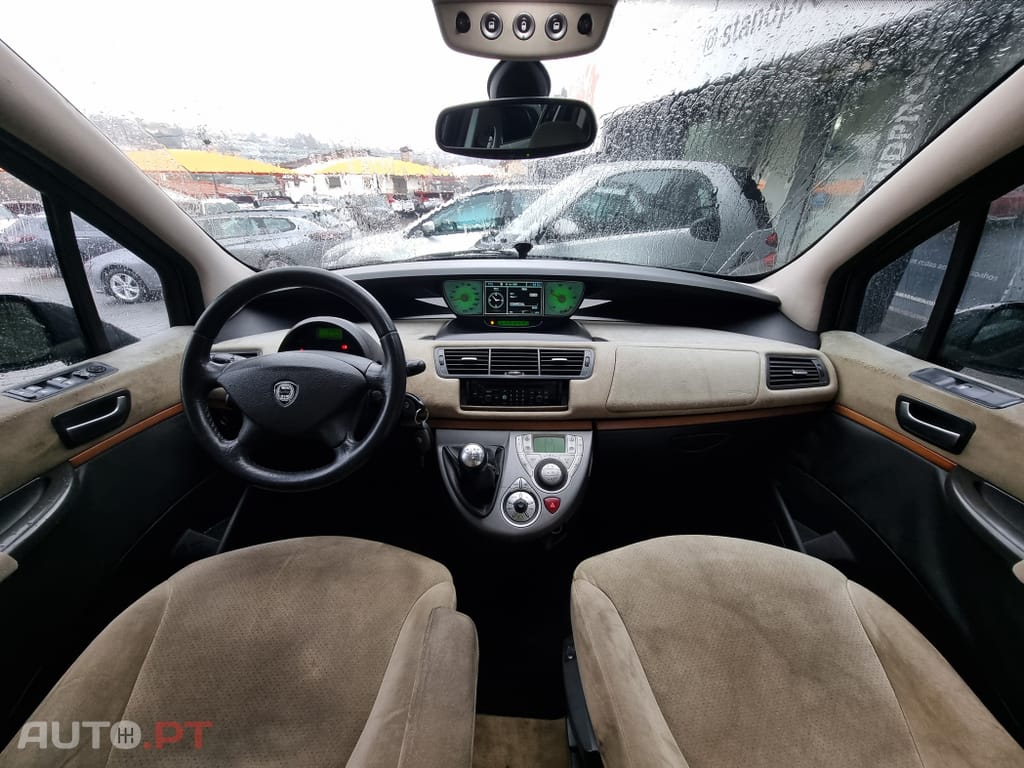 Lancia Phedra 2.2 JTD