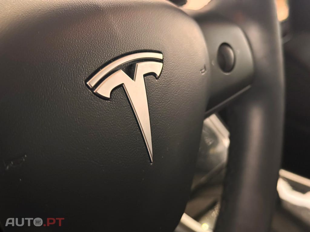 Tesla Model 3 Long-Range Dual Motor AWD