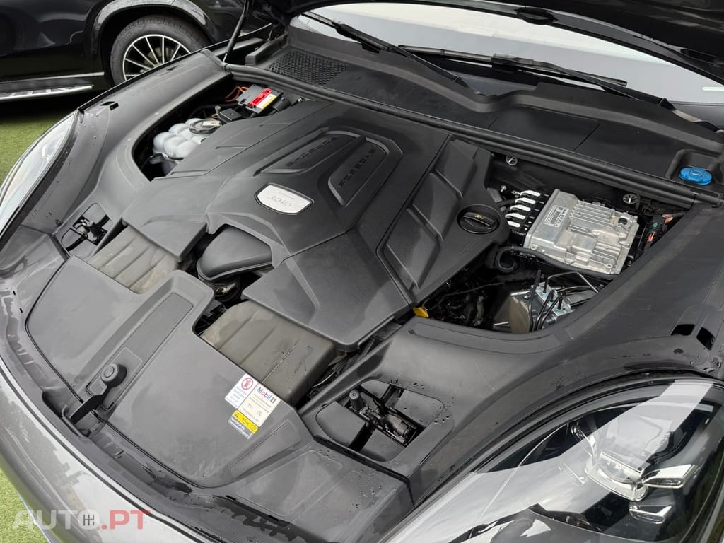 Porsche Cayenne Standard