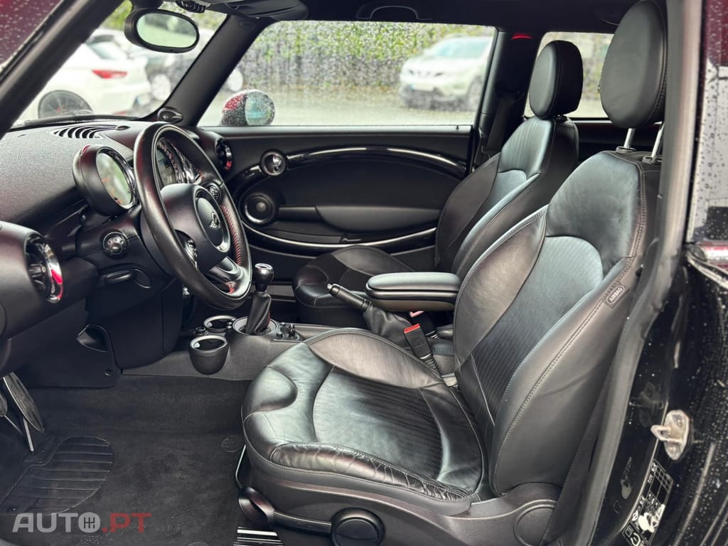 MINI John Cooper Works 1.6 LCI 211CV