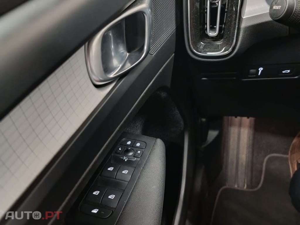 Volvo XC40 1.5 T2 Momentum Aut.