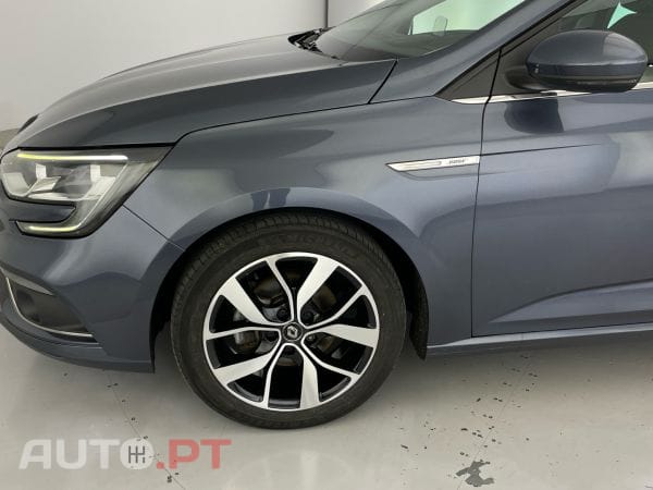 Renault Mégane ST 1.5 Blue dCi 115cv Bose Edition EDC