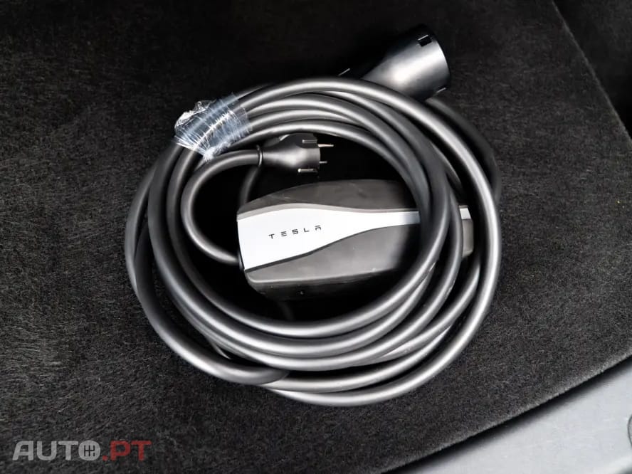 Tesla Model Y Performance Dual Motor AWD