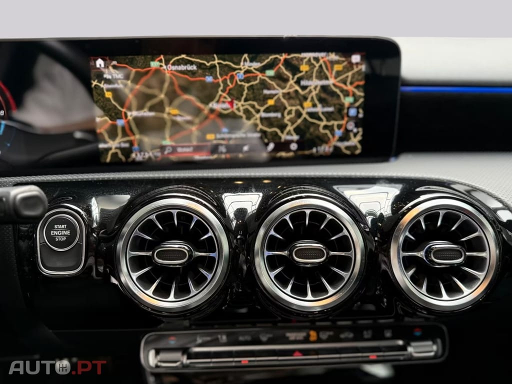 Mercedes-Benz A 250 I.V.A DEDUTIVEL e AMG