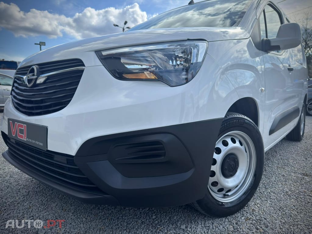 Opel Combo 1.5 CDTI 3 LUG. LONGA ENJOY
