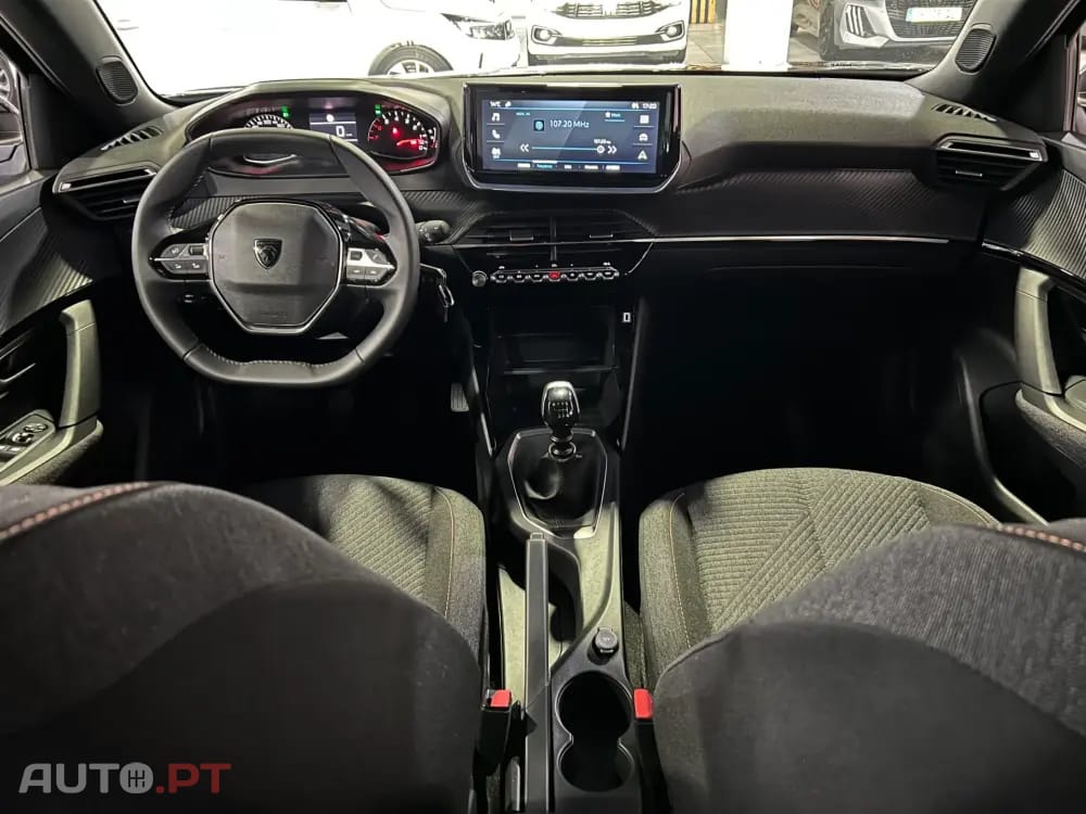 Peugeot 2008 1.2 PureTech Style