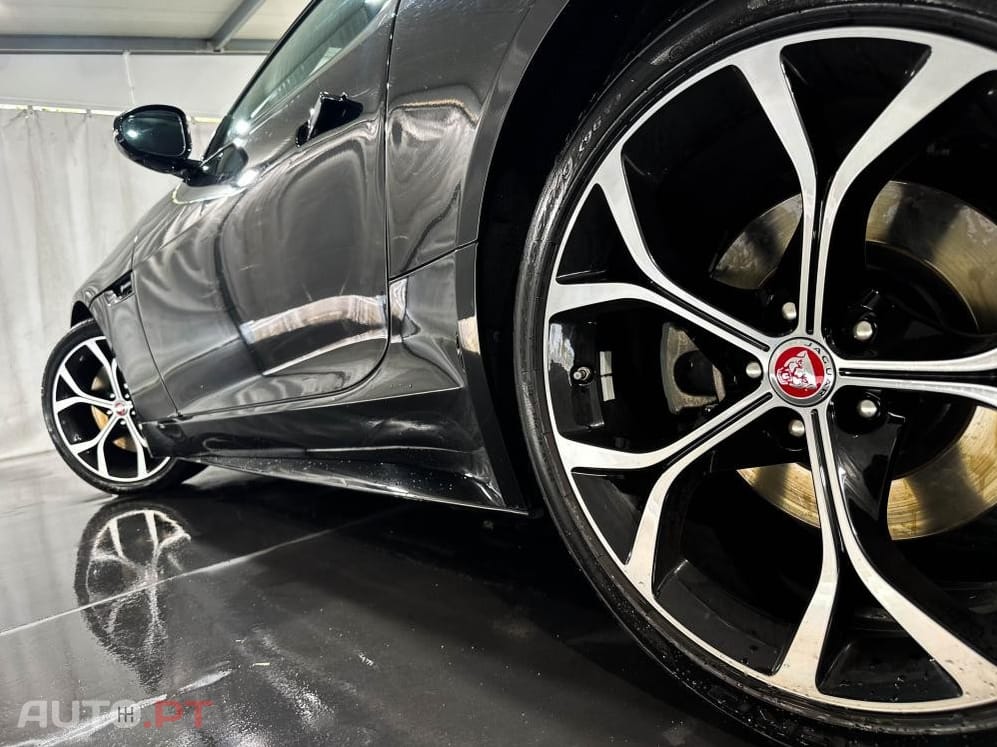 Jaguar F-Type P300 Aut. R-Dynamic Black