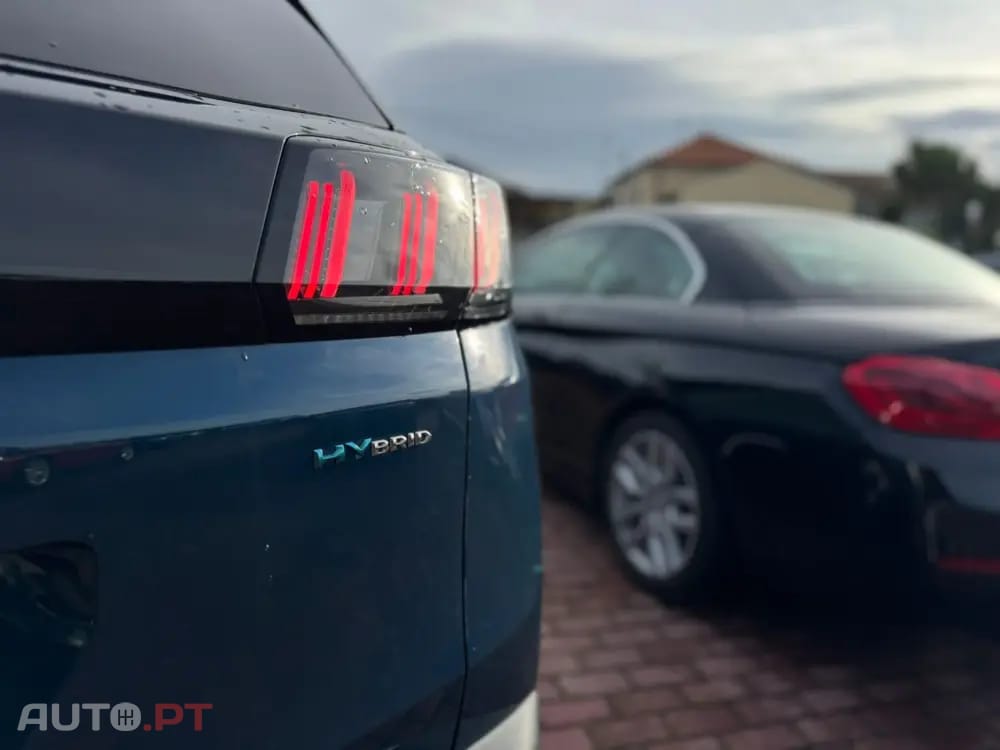 Peugeot 3008 1.6 Hybrid Allure e-EAT8