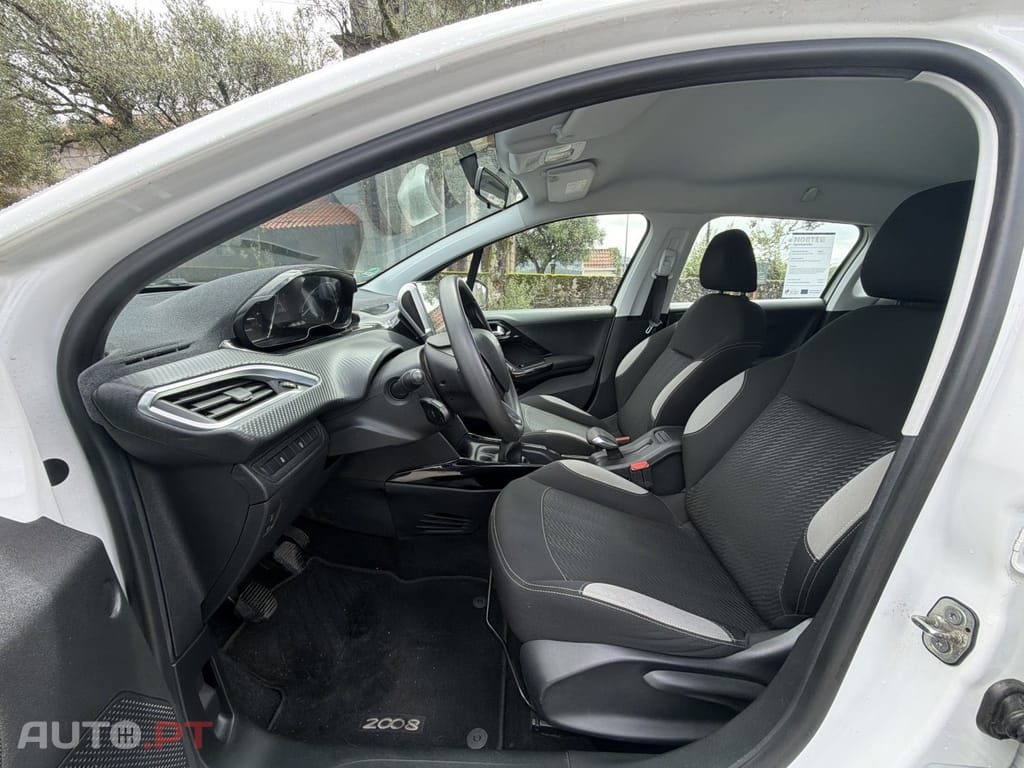 Peugeot 2008 PureTech 100 Active
