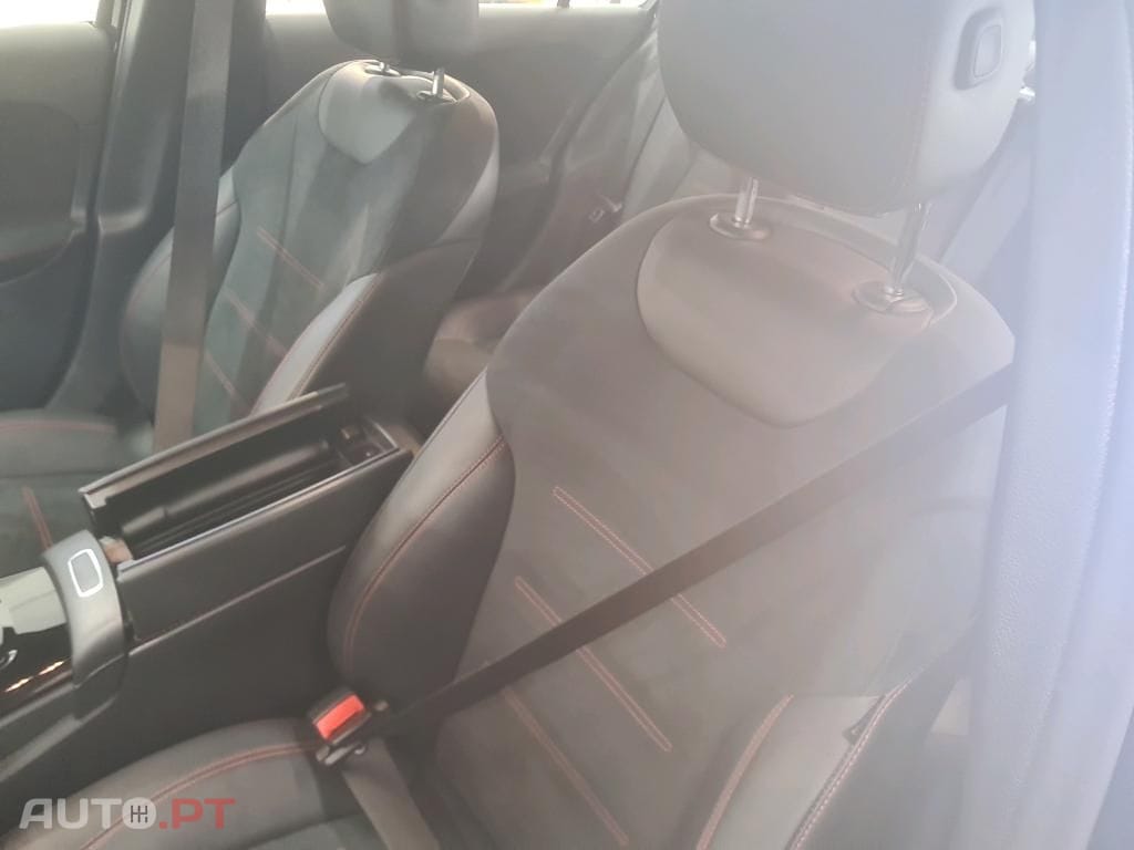 Mercedes-Benz A 250 e AMG Line