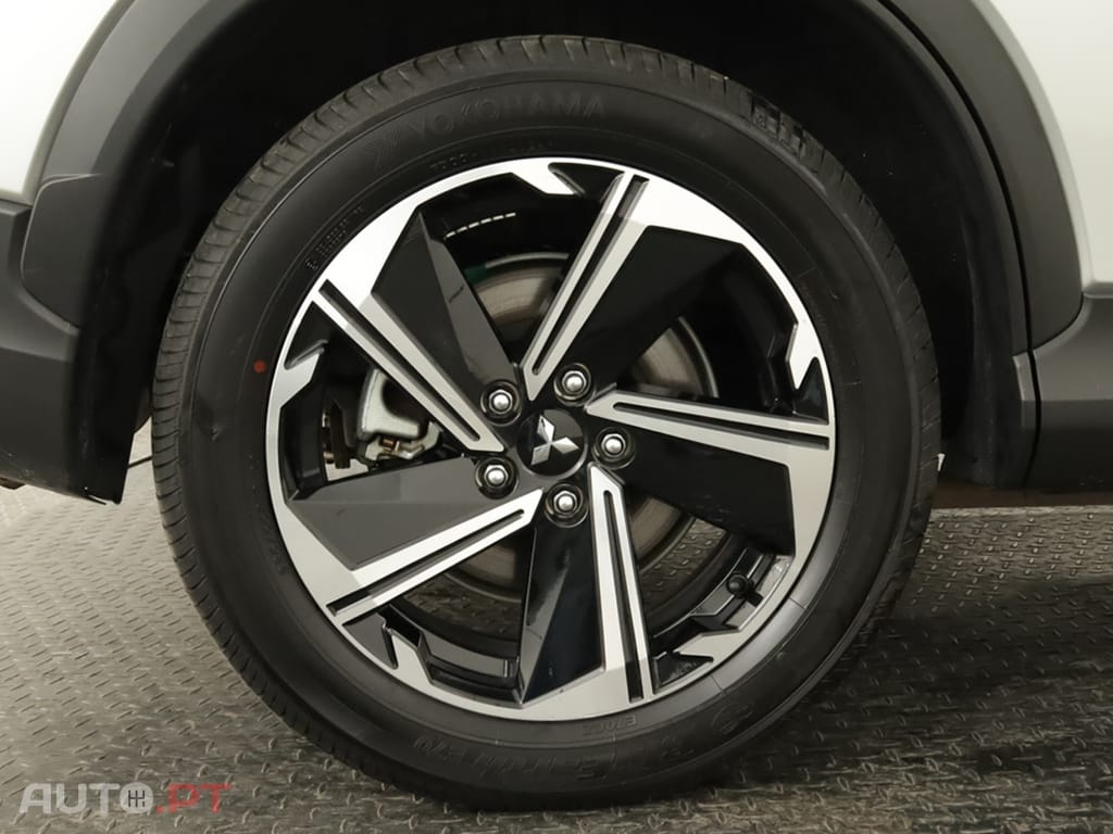 Mitsubishi Eclipse Eclipse Cross 2.4 PHEV eMotion