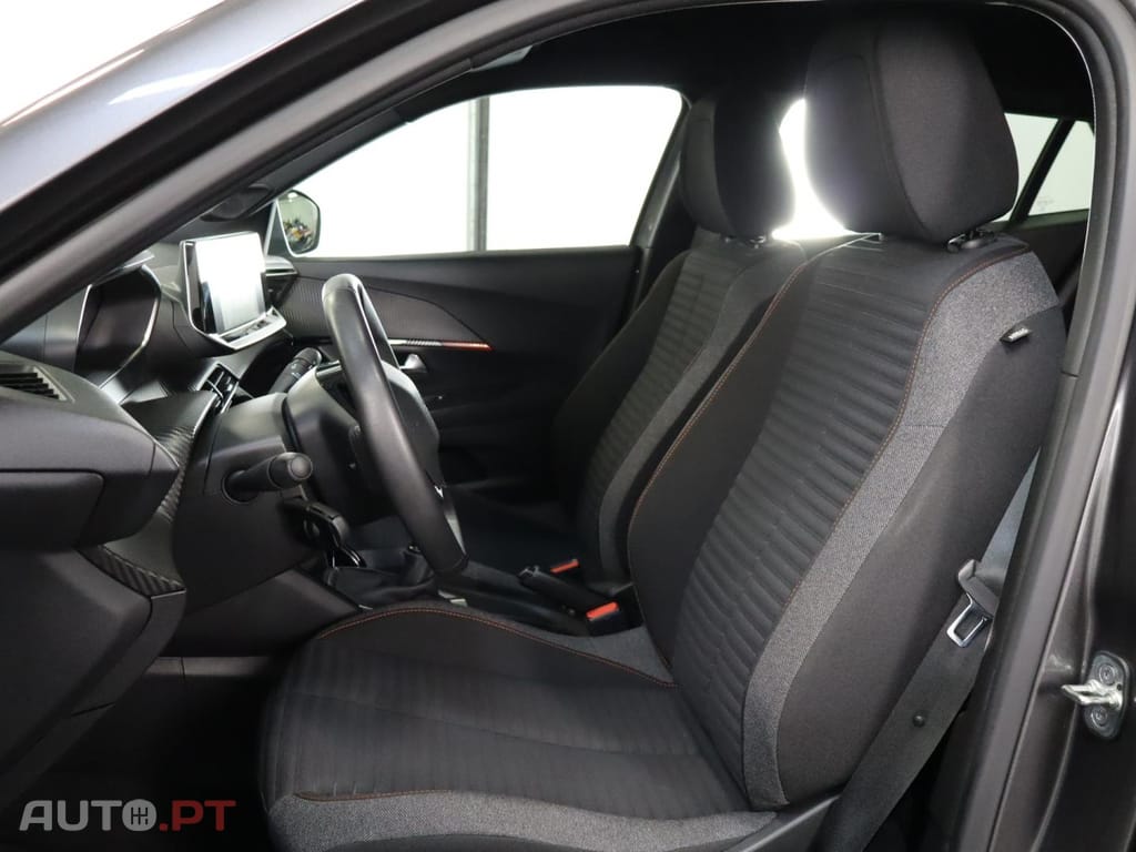 Peugeot 2008 1.2 PureTech Active