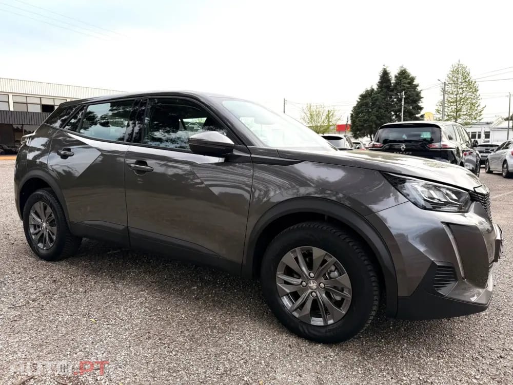 Peugeot 2008 1.2 PureTech Active Pack — fotografia 6