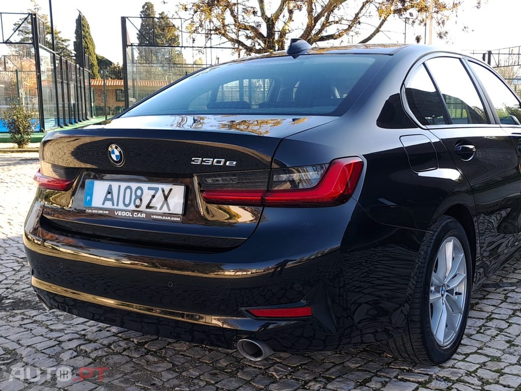 BMW 330 330 e AUTO