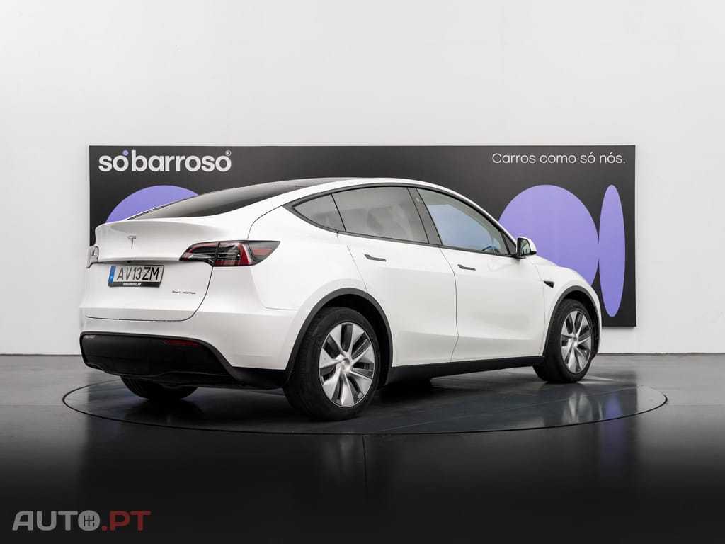 Tesla Model Y Long Range Tração Integral
