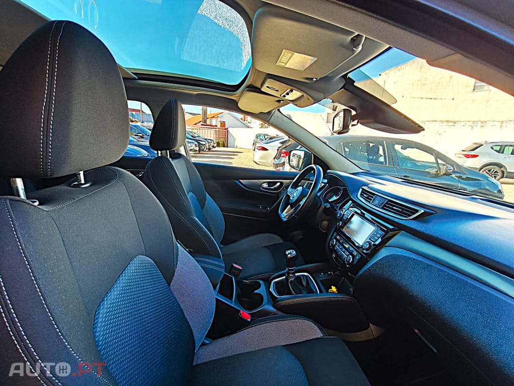 Nissan Qashqai 1.2 DIG-T N-Connecta 18