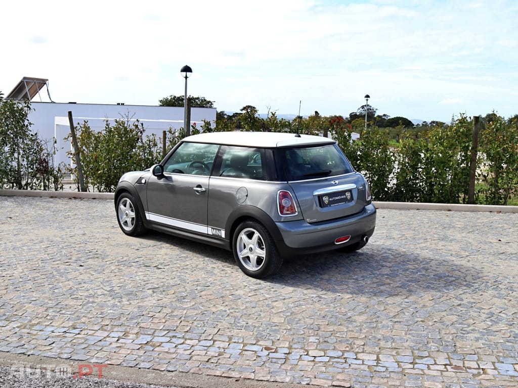 MINI Cooper Cooper D