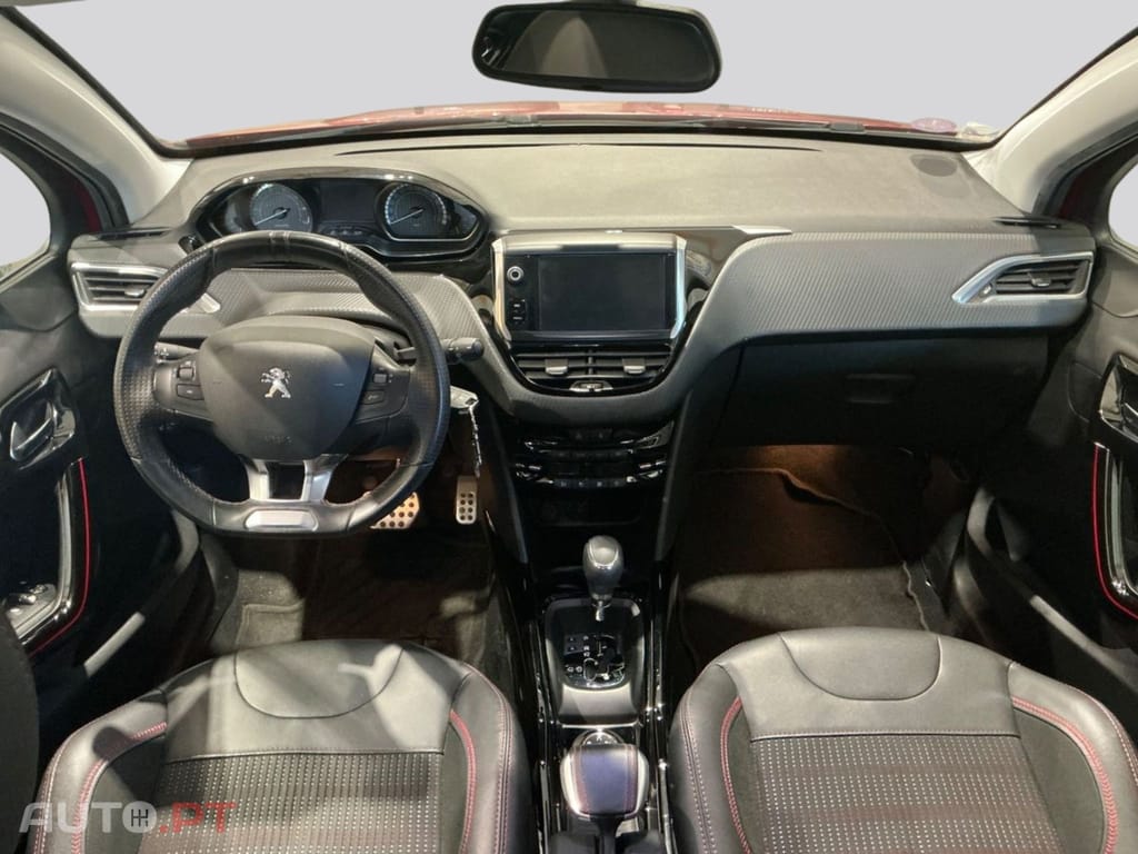 Peugeot 2008 1.2 e-THP GT Line