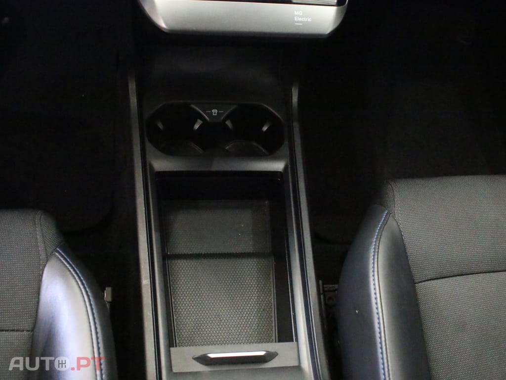 MG MG4 64 kWh Luxury